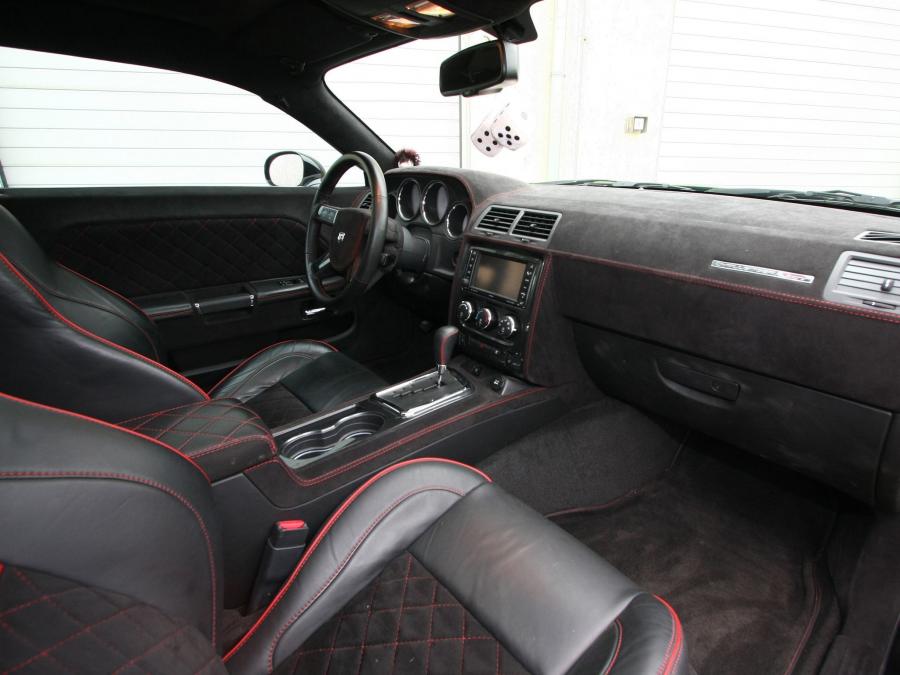  Dodge Challenger SRT8 by CCG 2012 года  (фото 2 из 5)